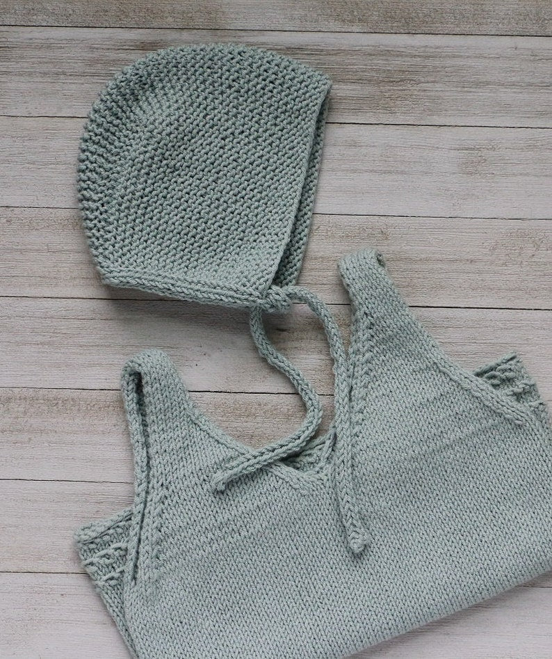 The Basic Bonnet Knitting Pattern