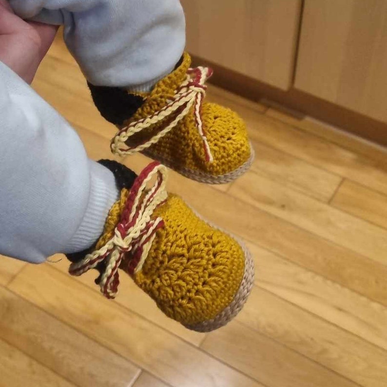 Baby timb work boots crochet pattern