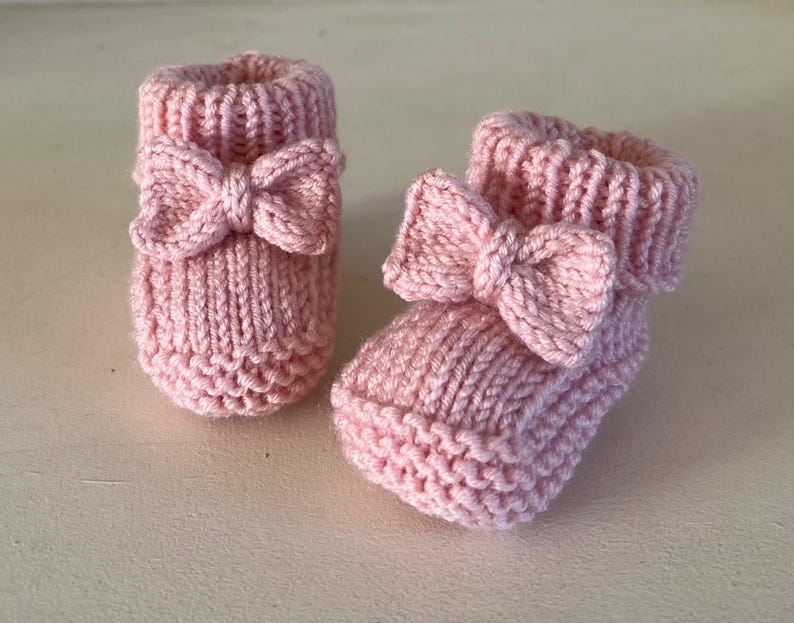Baby Bow Booties And Beanie Hat Set Knitting Pattern