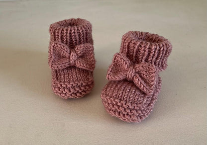 Baby Bow Booties And Beanie Hat Set Knitting Pattern