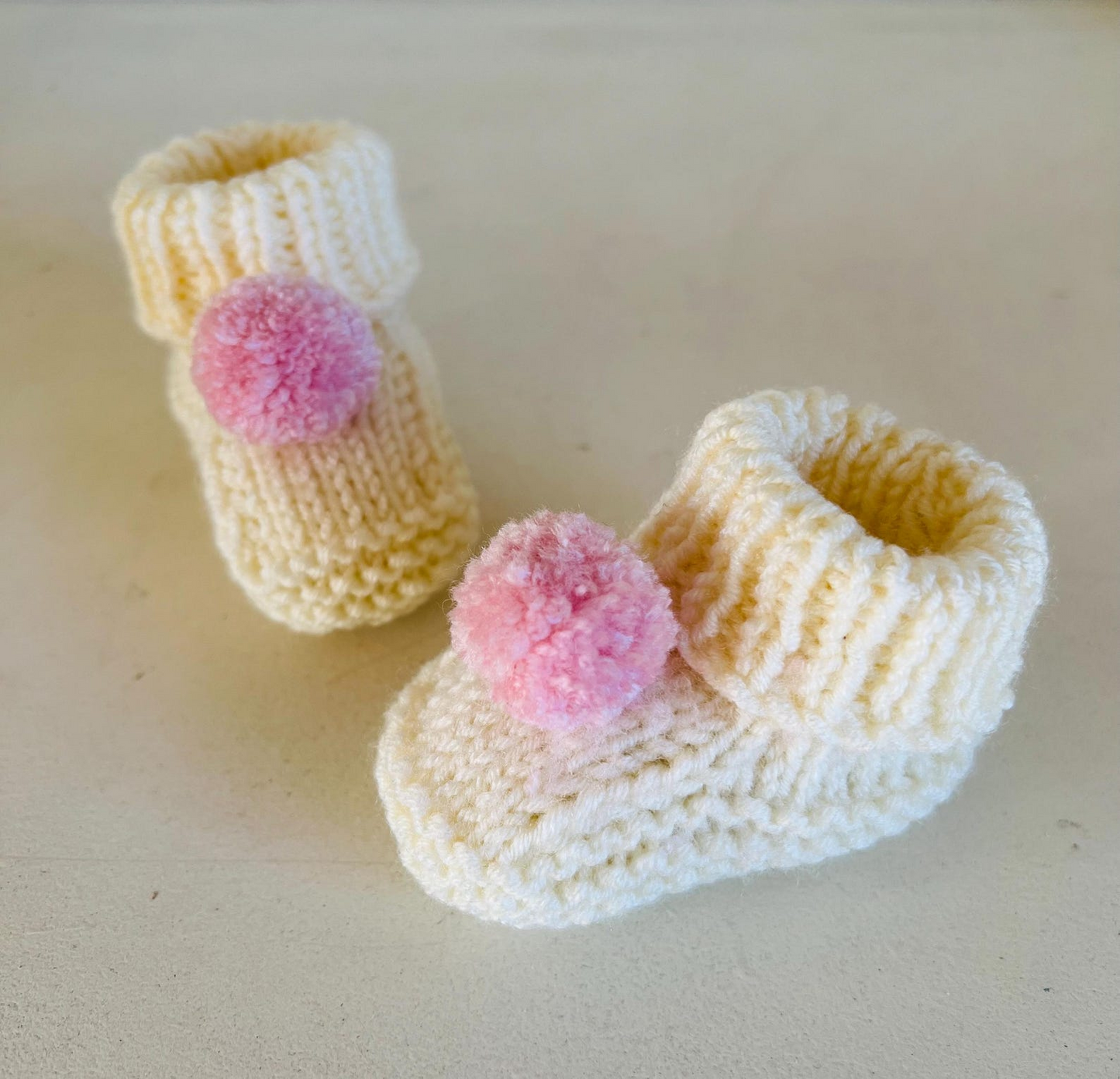 Pom Pom Booties Knitting Pattern