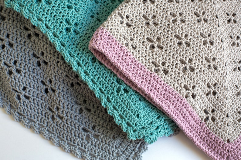 Petals Crochet Baby Blanket Pattern