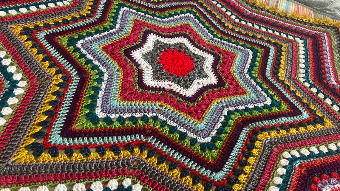 6-Day Star Blanket Crochet Pattern